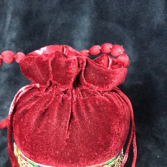 Small Bucket Bag - Picture 8 of 9